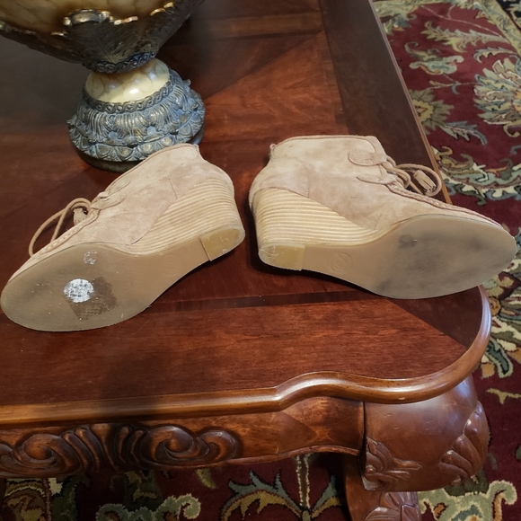 Lucky Brand Suede Booties - Picture 4 of 4